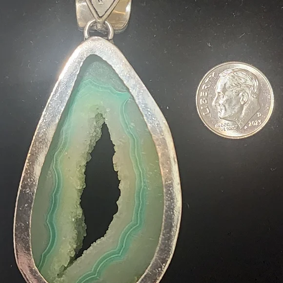 Druzy Pendant - Picture 3 of 4